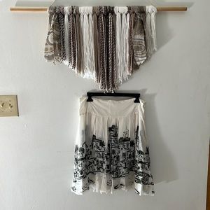 White House Black Market European City Full Skirt Size 10
